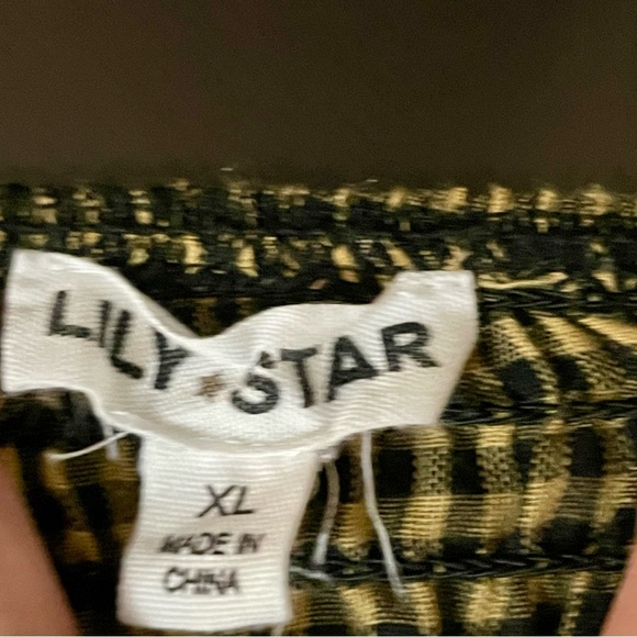 EUC Checkered Crop Top - Picture 2 of 3